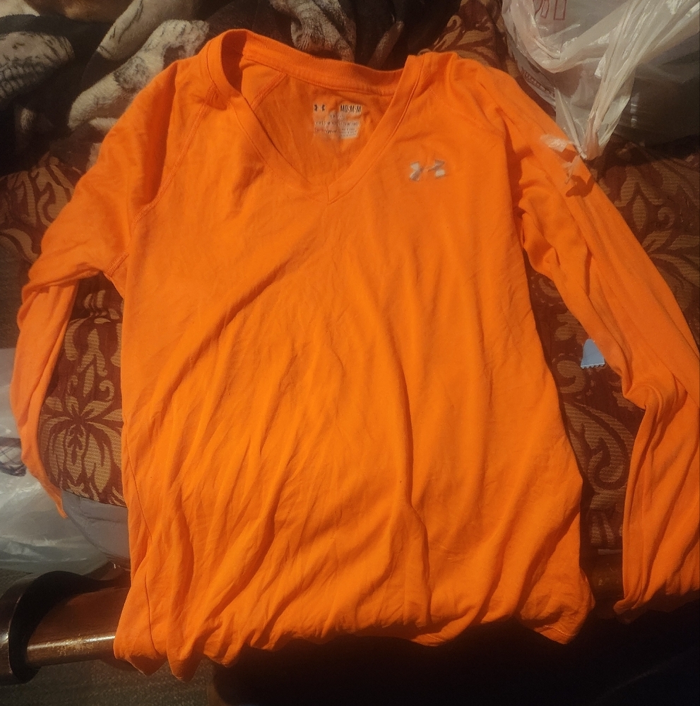 Woman's Under ArmourLong Sleeve